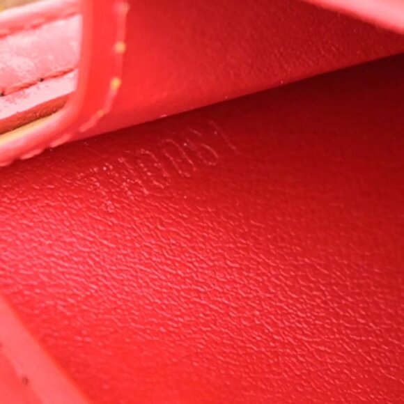 LOUIS VUITTON LV Motto Shoulder Bag Monogram Vernis Leather Red M91137 - Picture 6 of 16